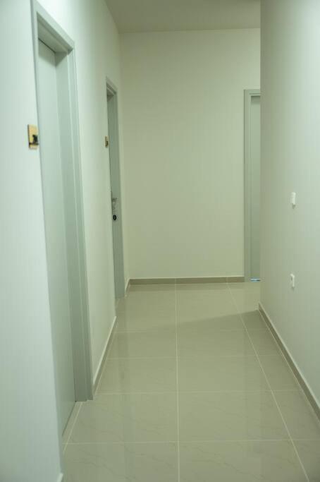 Anesis Airport Rooms 306 Коропион Екстериор снимка